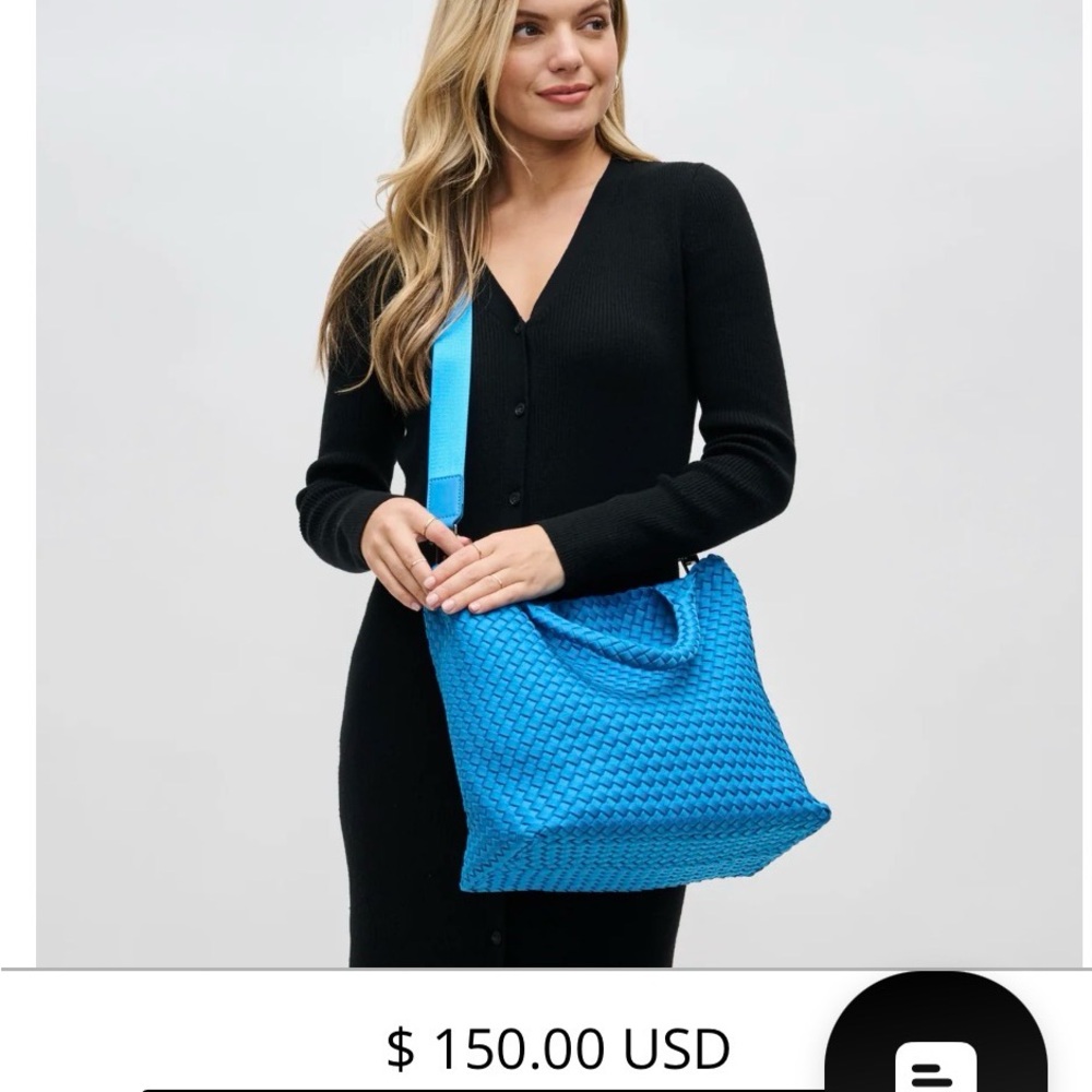 Sol and Selene Sky’s the Limit Medium tote, color ocean, excellent condition.